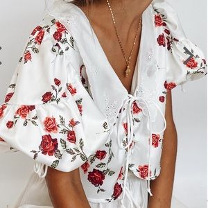 Floral puff sleeve silk top
